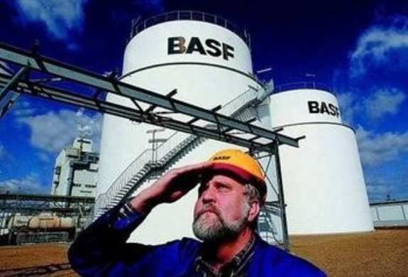 上、中、下游產(chǎn)業(yè)鏈一體化——重慶化醫(yī)/巴斯夫MDI一體化